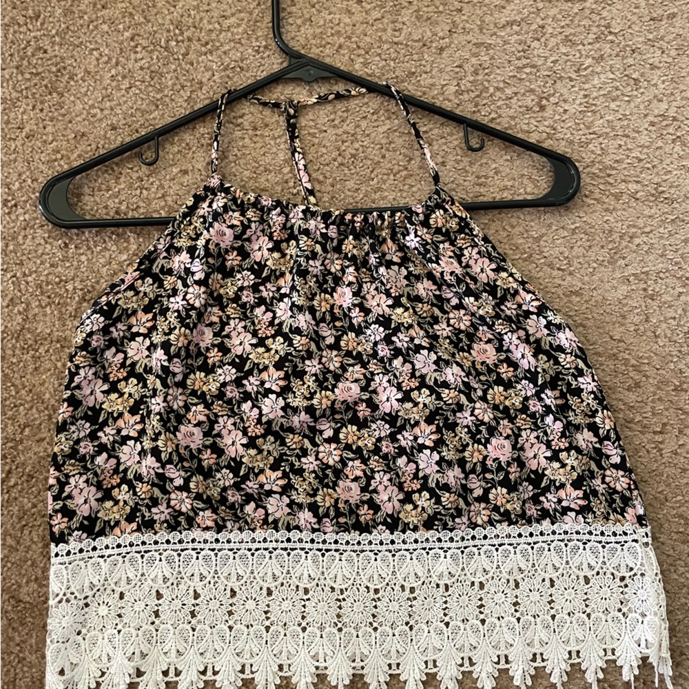 LA Hearts crop top.
